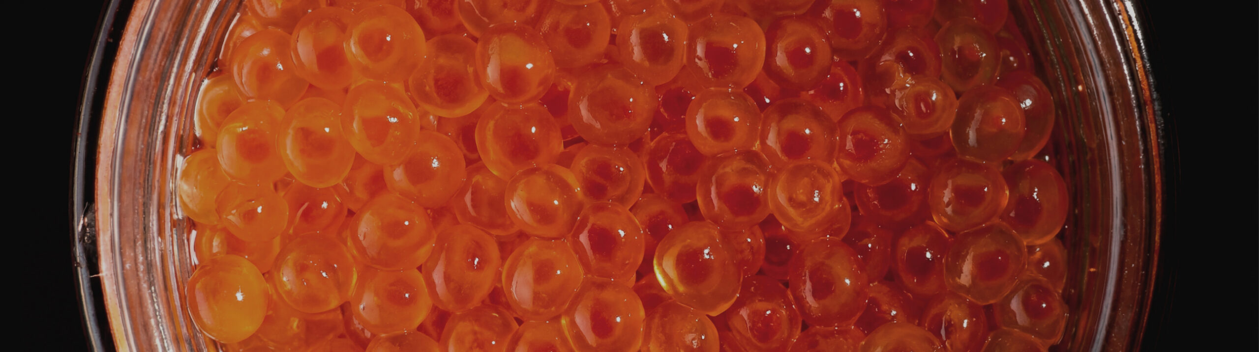 Kā atšķirt kvalitatīvus sarkanos zivju ikrus